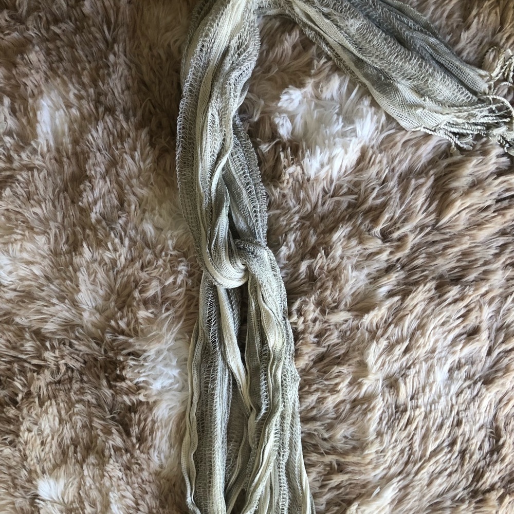 Light scarf